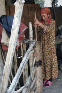Есть женщины в кыргызских селеньях