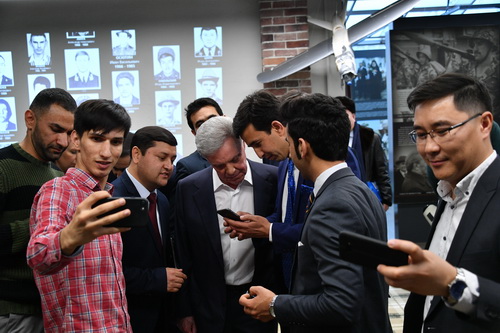 Афганские журналисты с Борисом Громовым